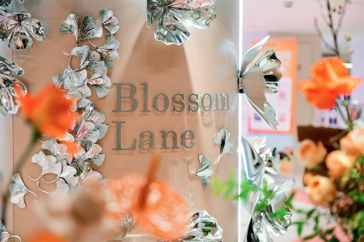 百联繁花里获评2025银发经济影响力十大品牌，以无龄生态擎画银发经济新模式-3